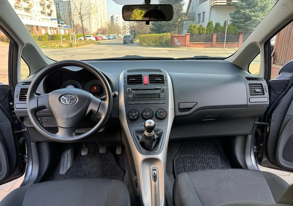 Toyota Auris cena 17500 przebieg: 208000, rok produkcji 2008 z Wrocław małe 56